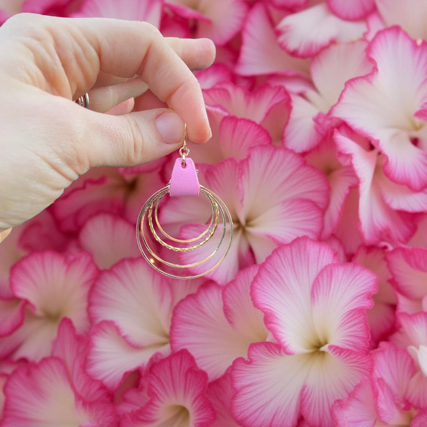 Quadruple Hooped Earring w/ Spiral - PINK